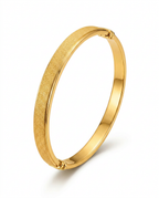 916 Gold Bangle 2F Italy Sand Blast