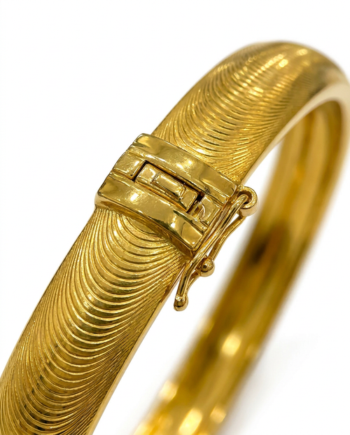 916 Gold Bangle Cat Eyes