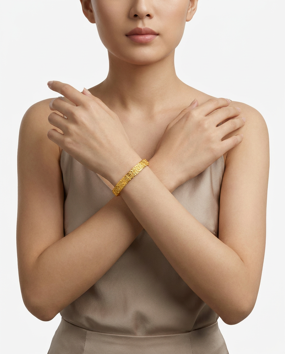 916 Gold Bangle Floral Royale