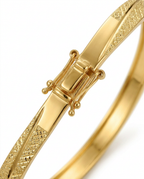 916 Gold Bangle Golden Twist
