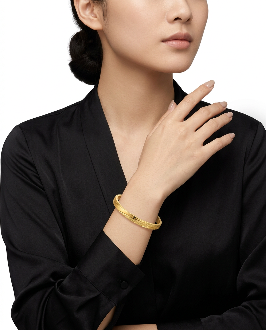 916 Gold Bangle Golden Twist