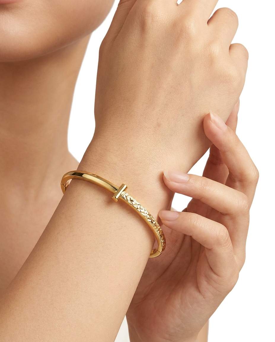 916 Gold Bangle Half Side T