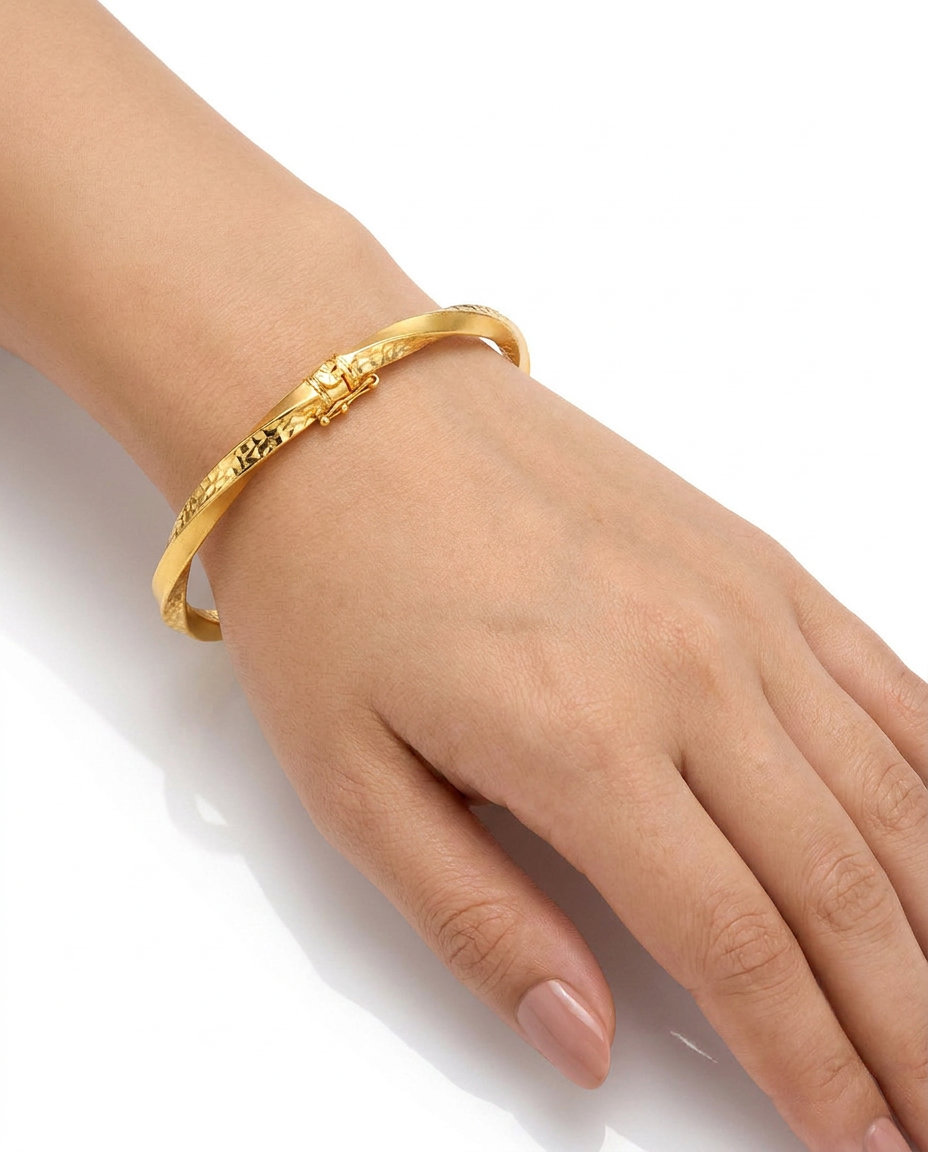 916 Gold Bangle Mobius Matte Carved