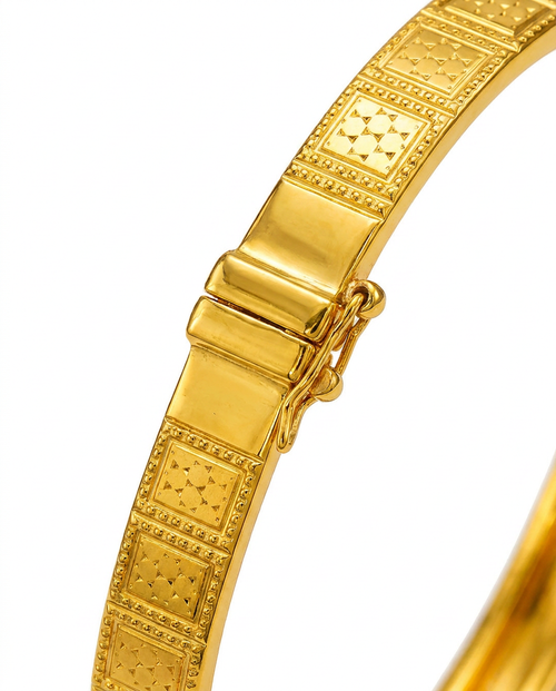 916 Gold Bangle Regal Square