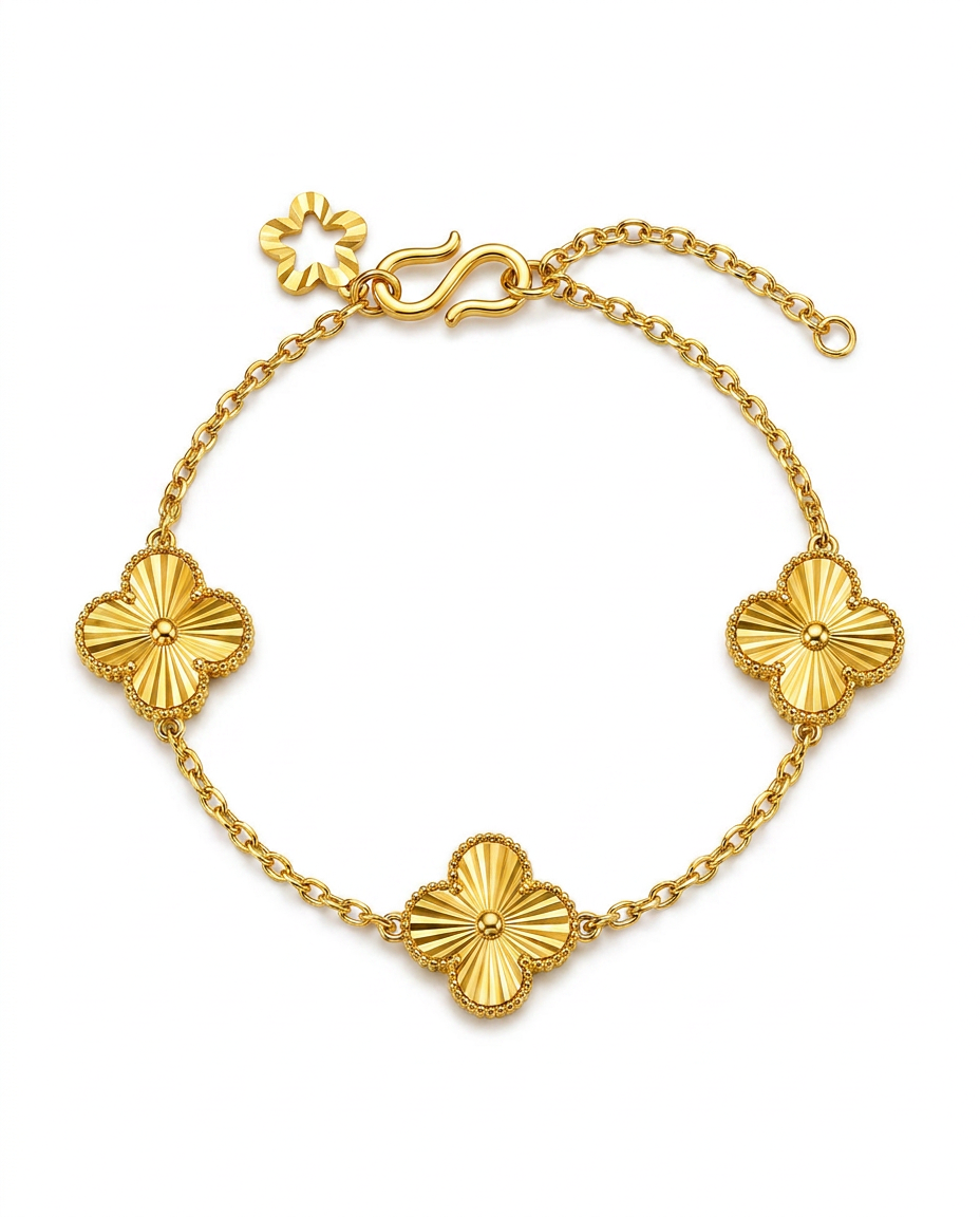 916 Gold Bracelet 3 Clover Carved D