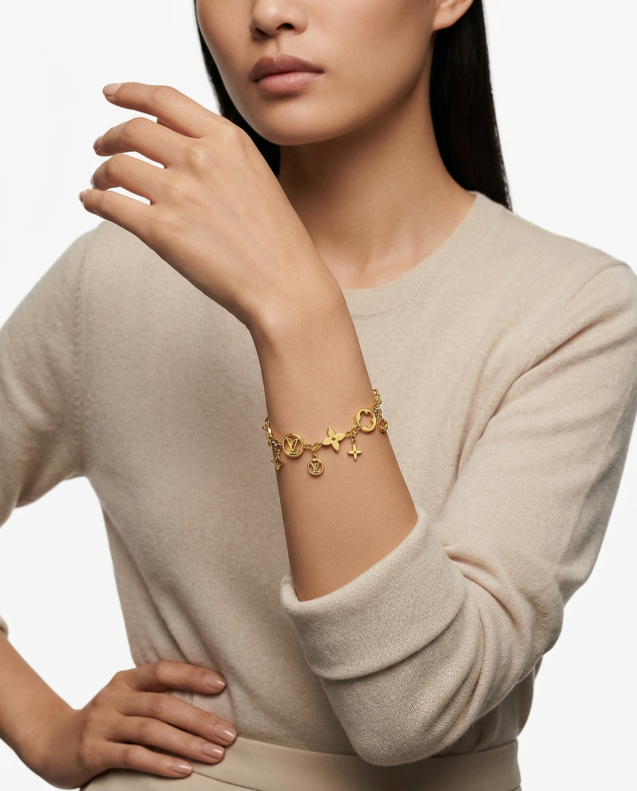 916 Gold Bracelet 4 Floréa Dangling Paper Clip