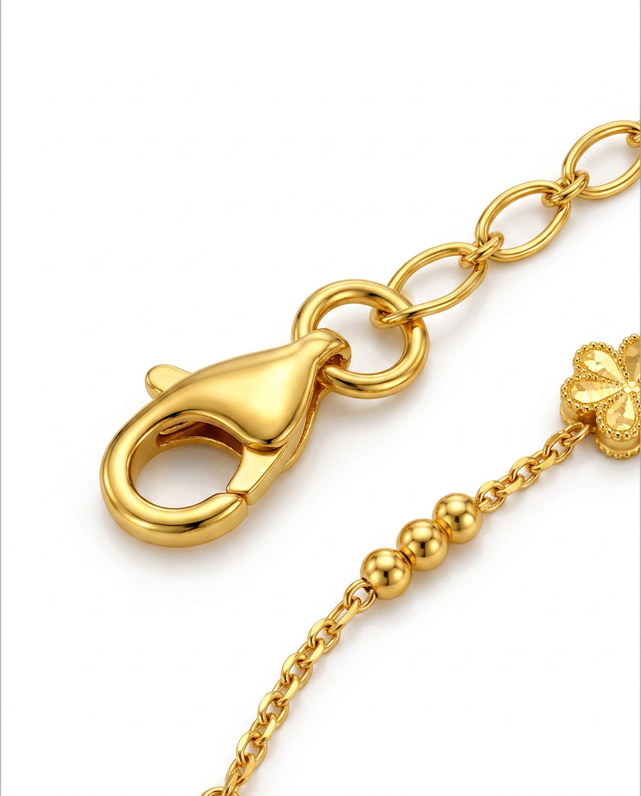 916 Gold Bracelet 4 Glitter Clover Beads