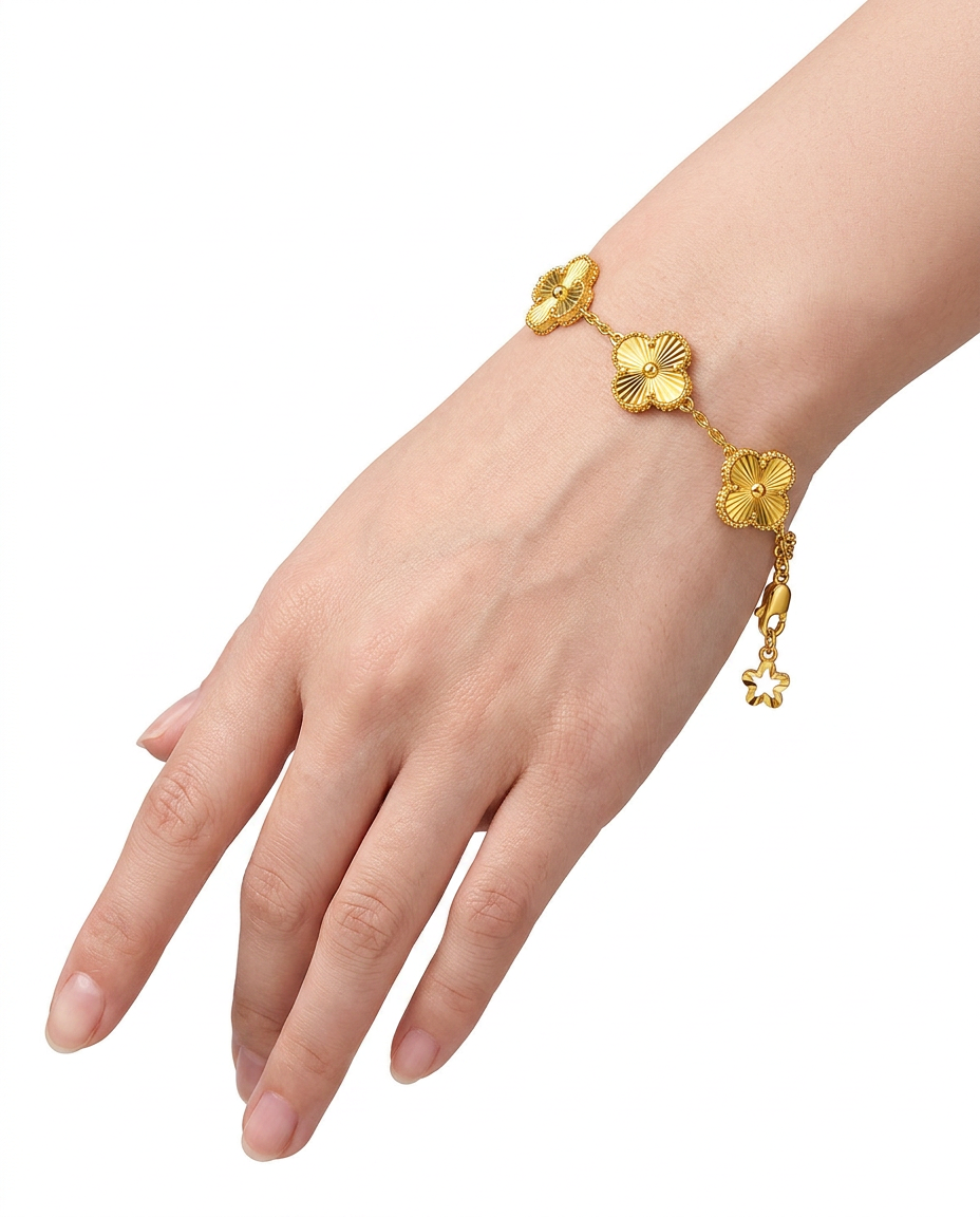 916 Gold Bracelet 5 Clover Carved D S