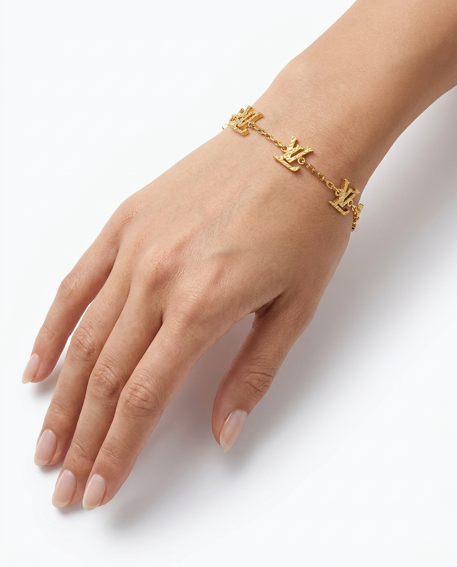 916 Gold Bracelet Carved Monogram