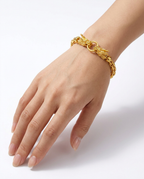 916 Gold Bracelet Double Dragon Embrace