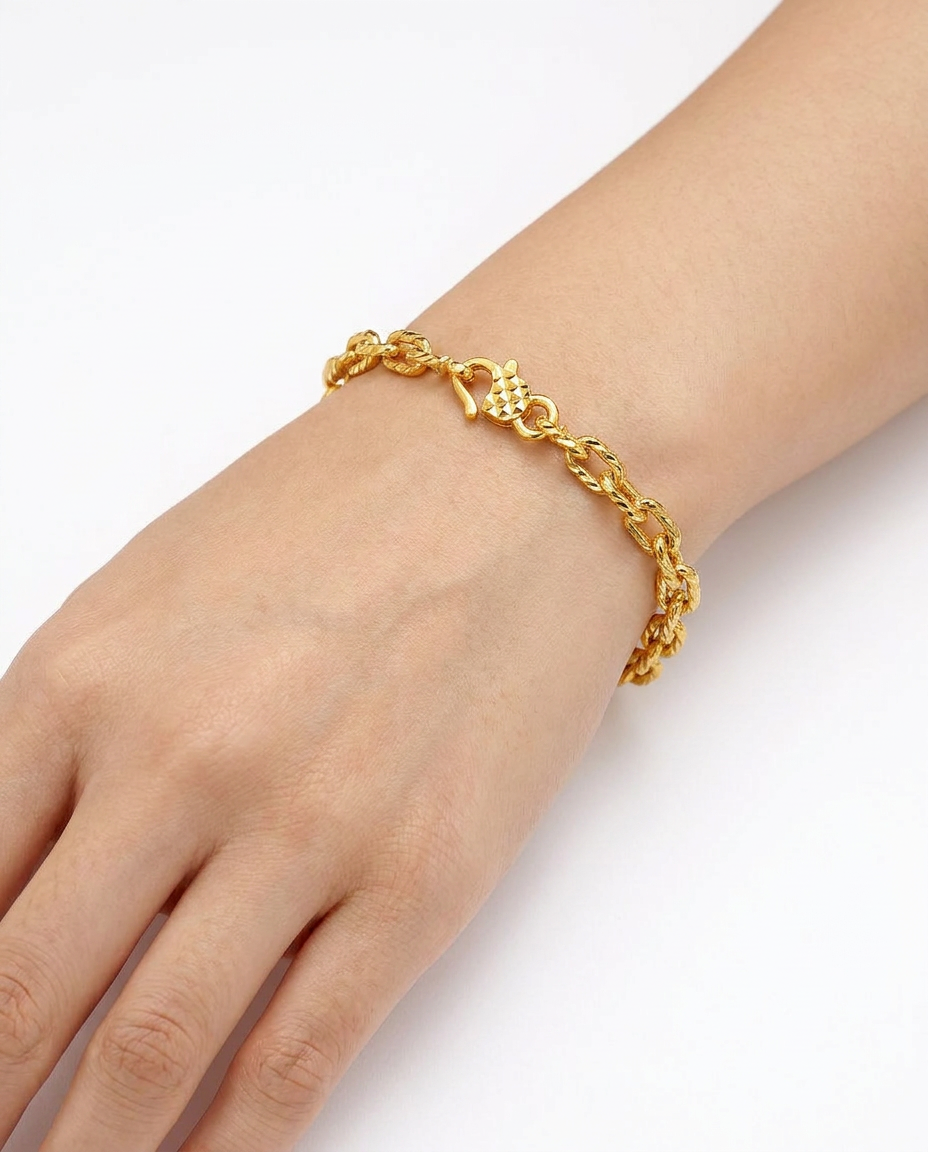 916 Gold Bracelet Paper Clip Carved S