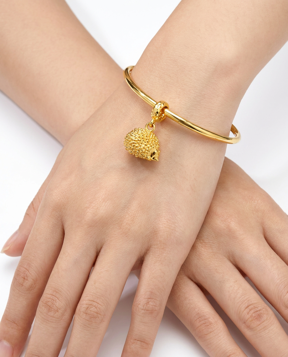 916 Gold Pendant Baby Hedgehog