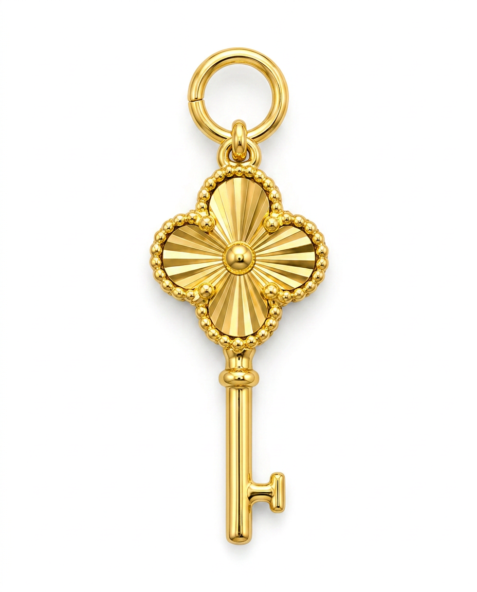 916 Gold Pendant Clover Key Carved