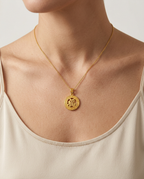 916 Gold Pendant Round Blessing