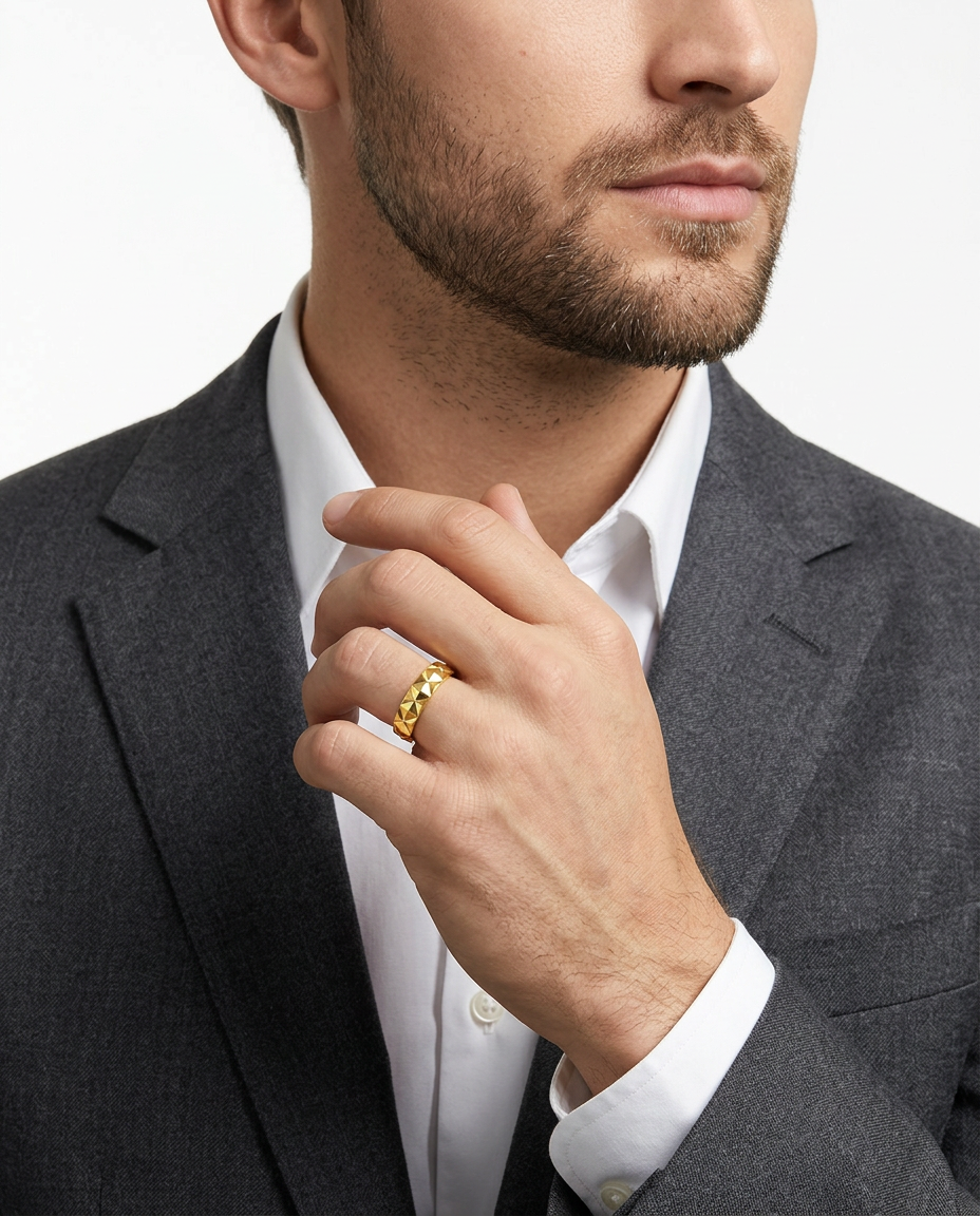 916 Gold Ring Lustre Cut